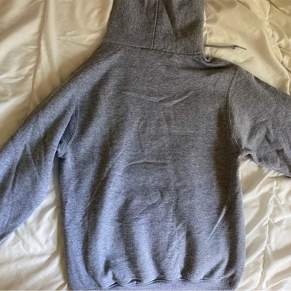 Original university of Penn sweatshirt - Picture 2 of 3